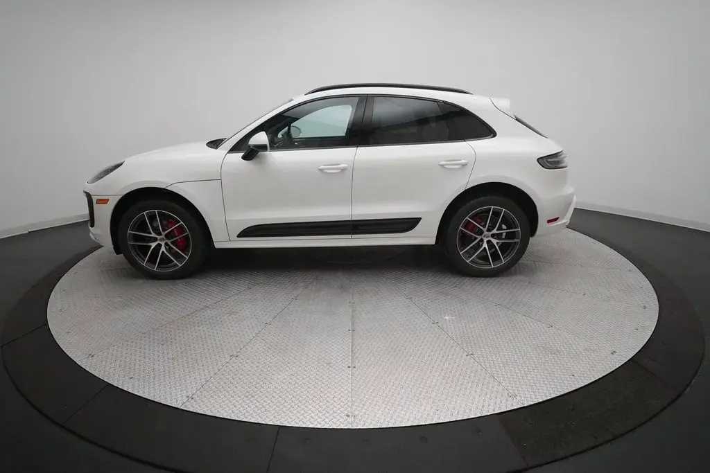 2026 Porsche Macan S - Photo 16