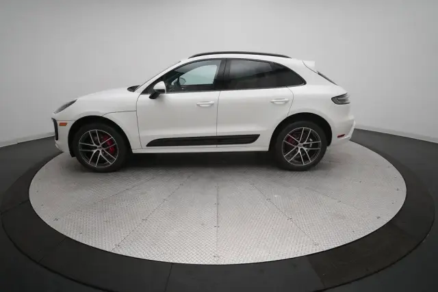 2026 Porsche Macan S - Photo 14