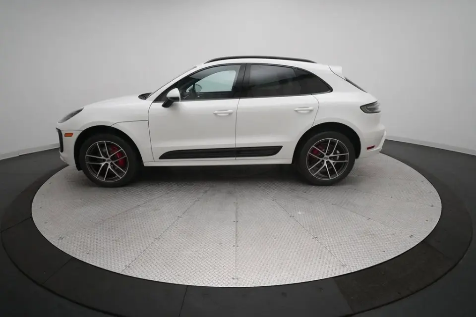 2026 Porsche Macan S - Photo 15