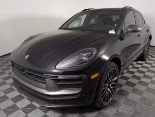 2026 Porsche Macan T's photo