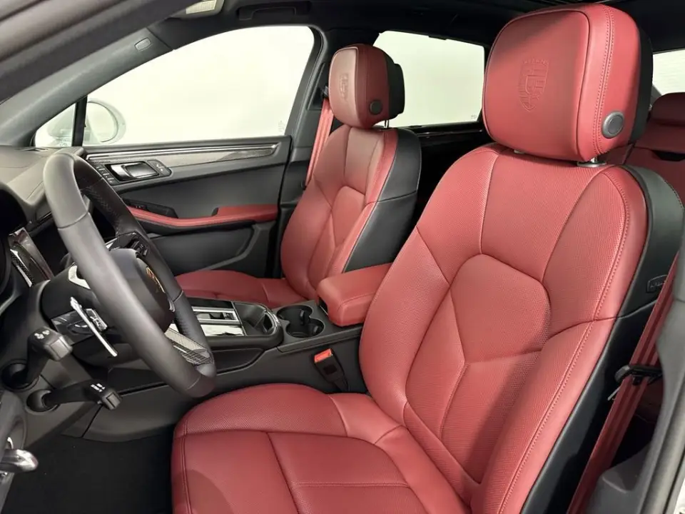 2026 Porsche Macan S - Photo 39