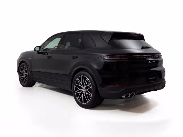 2026 Porsche Cayenne S E-Hybrid - Photo 18