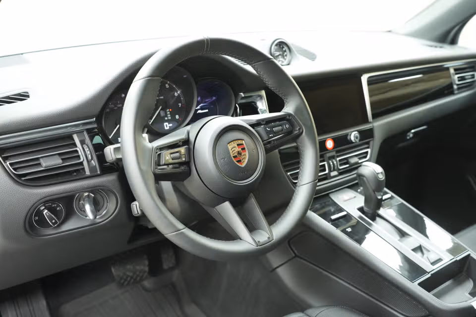 2026 Porsche Macan Base - Photo 27
