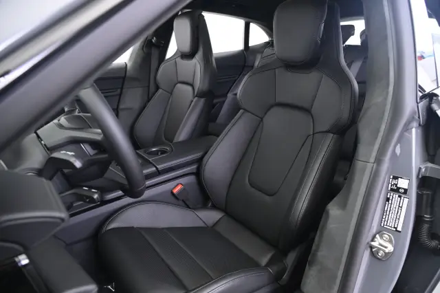 2026 Porsche Taycan GTS - Photo 38