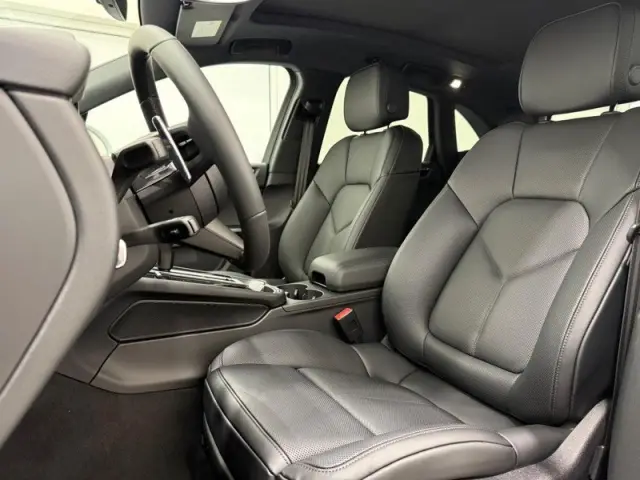 2026 Porsche Macan Base - Photo 38