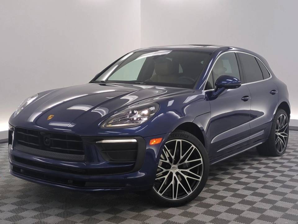 2023 Porsche Macan Base
