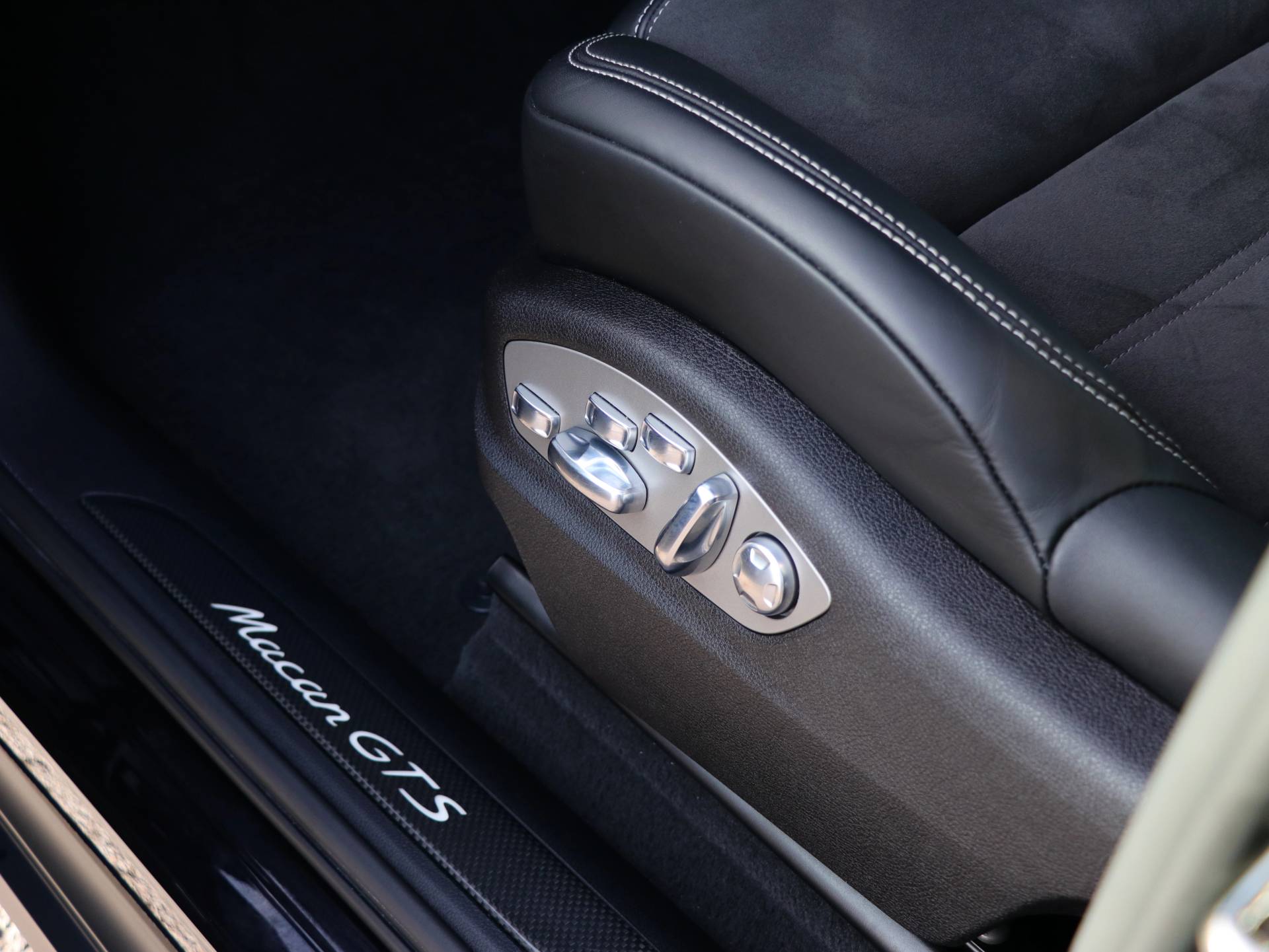 Macan GTS, photo 44 of 44