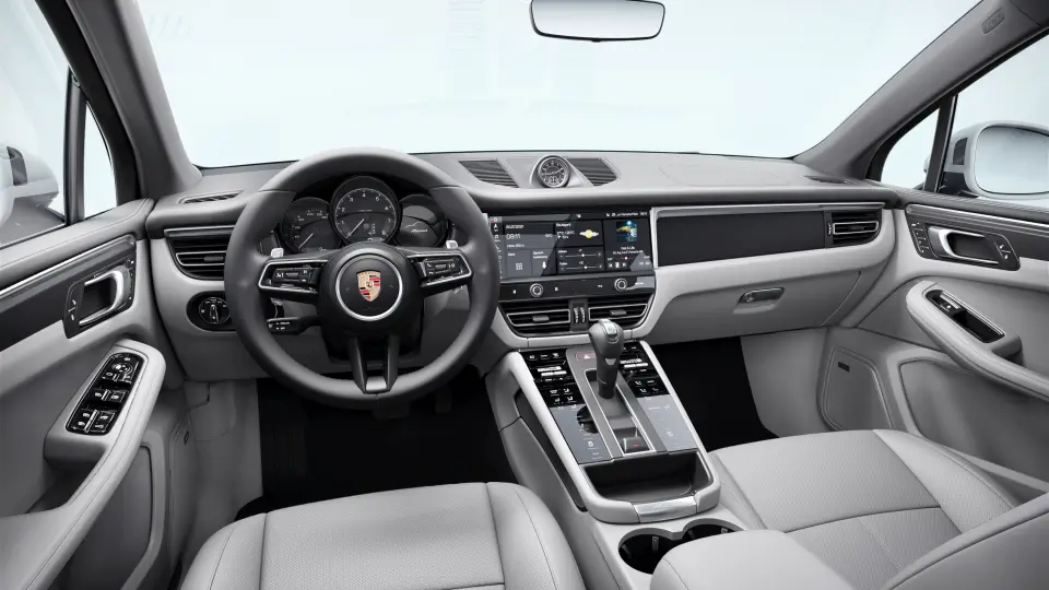 2026 Porsche Macan 32