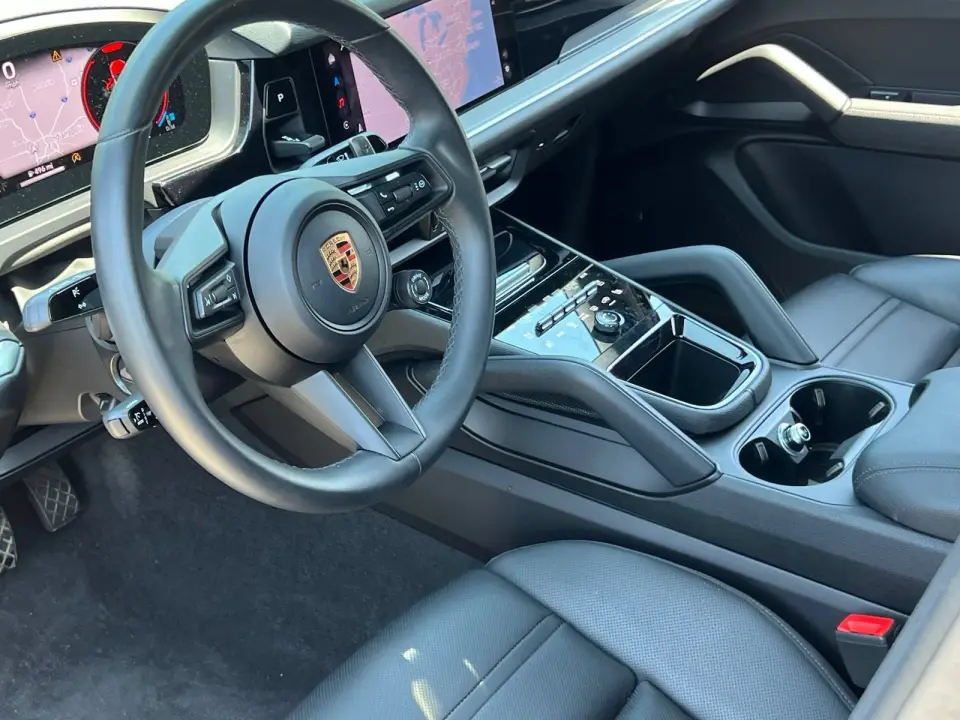 2024 Porsche Cayenne Coup Base - Photo 31