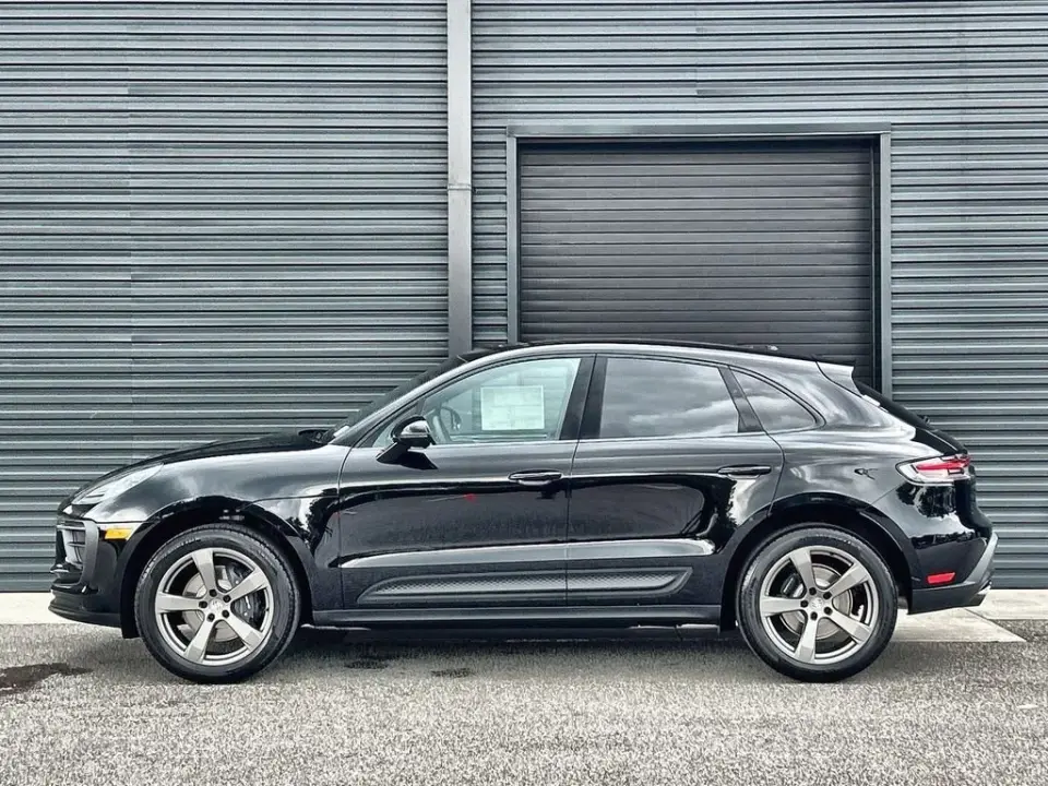 2026 Porsche Macan - Photo 15