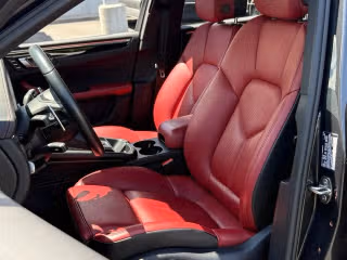 2024 Porsche Macan T - Photo 33