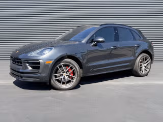 2023 Porsche Macan S's photo