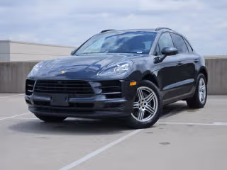 2021 Porsche Macan S's photo