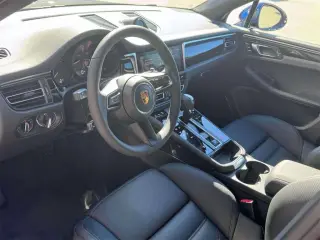 2026 Porsche Macan - Photo 29