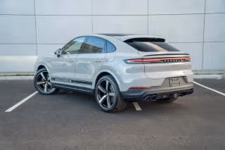 2026 Porsche Cayenne Coup E-Hybrid - Photo 17