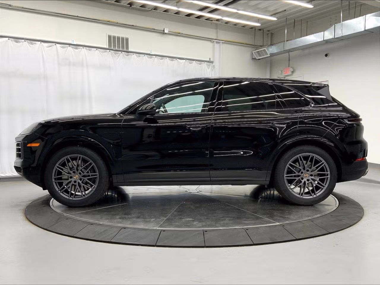 2026 Porsche Cayenne E-Hybrid - Photo 12