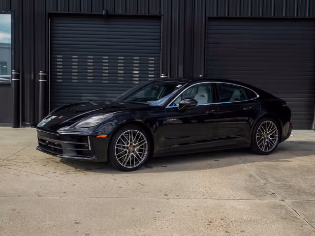 2026 Porsche Panamera 4 E-Hybrid