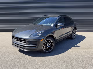 2026 Porsche Macan -'s photo