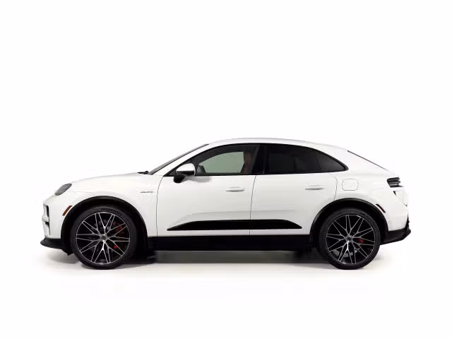 2025 Porsche Macan Turbo Electric - Photo 10