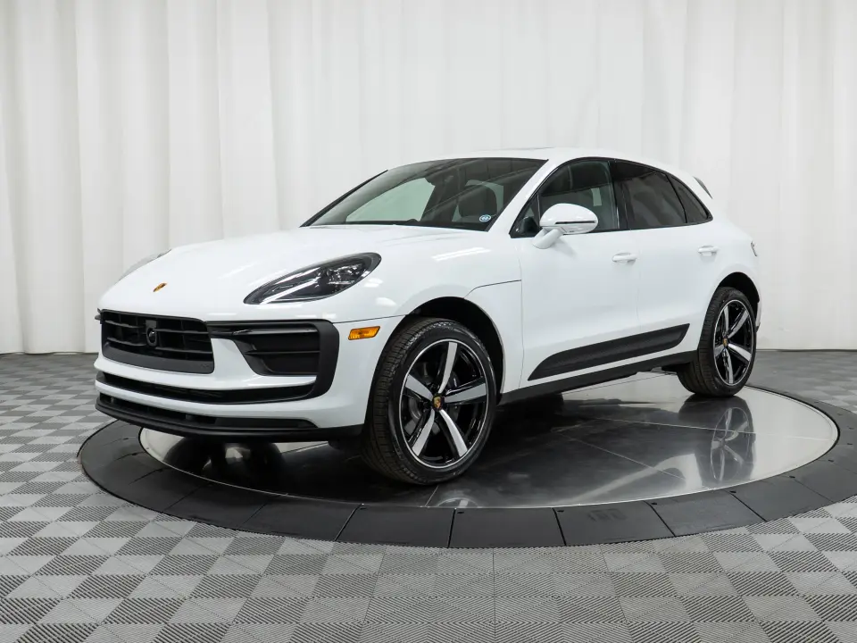 2025 Porsche Macan - Photo 7