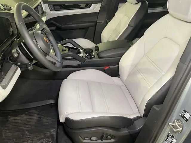 2026 Porsche Cayenne Coup E-Hybrid - Photo 40