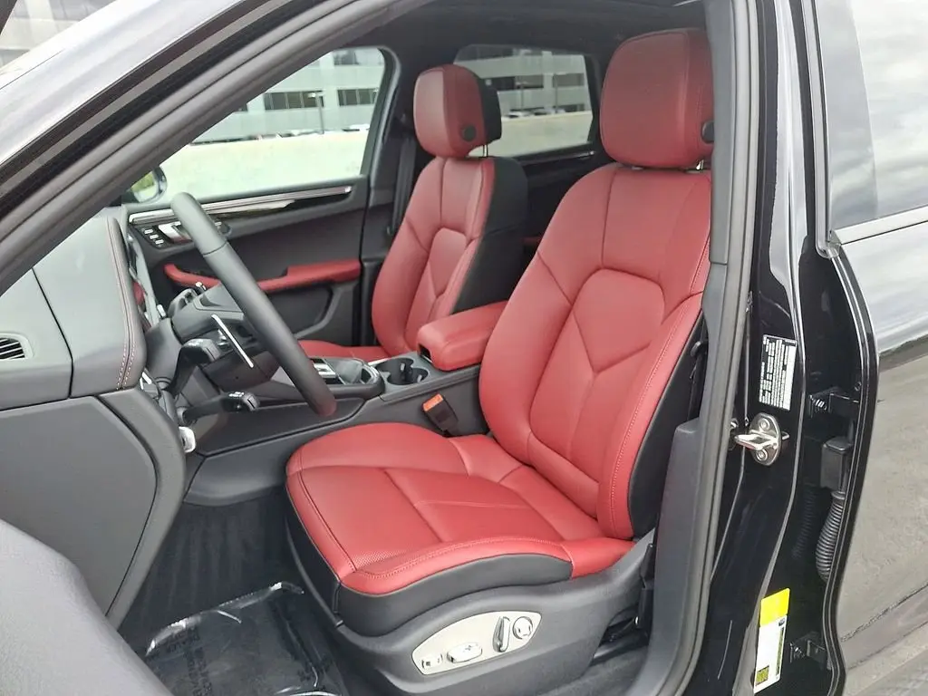 2026 Porsche Macan Base - Photo 40