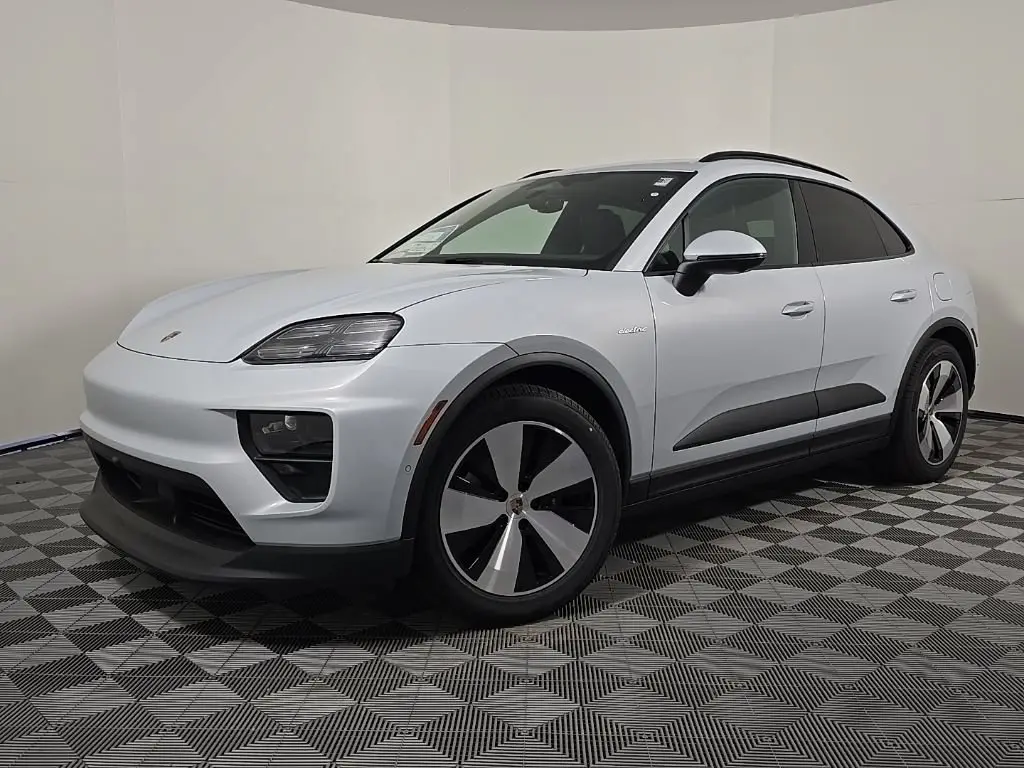 2025 Porsche Macan Base - Photo 8