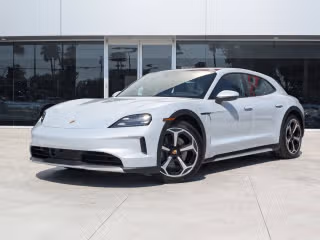2025 Porsche Taycan 4 Cross Turismo's photo