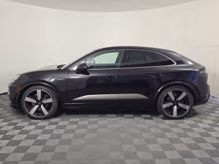 2025 Porsche Macan Turbo Electric - Photo 9