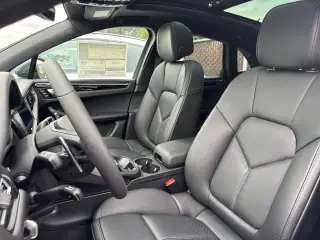 2026 Porsche Macan S - Photo 37