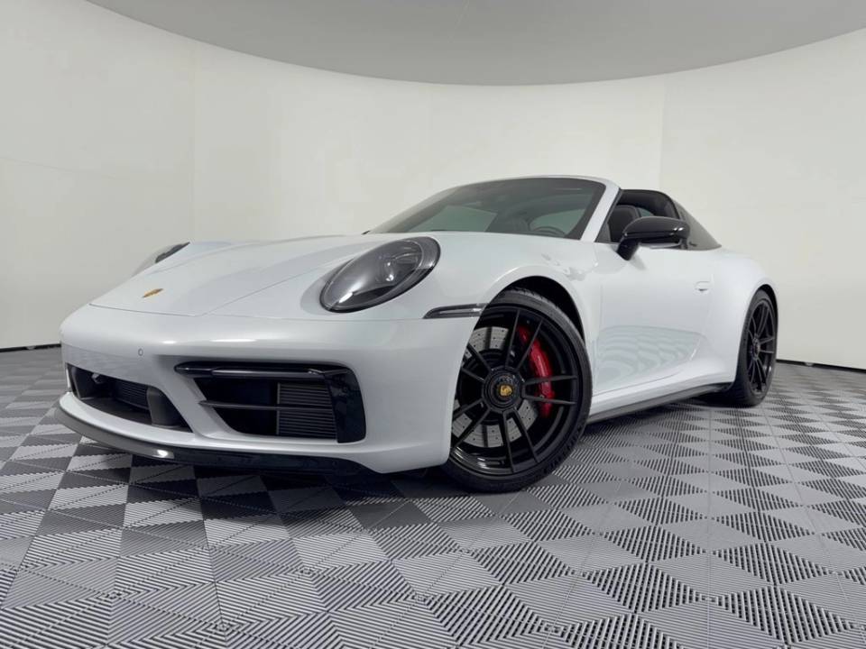 2024 Porsche 911 Targa 4 GTS