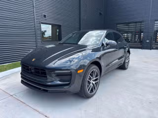 2026 Porsche Macan T's photo