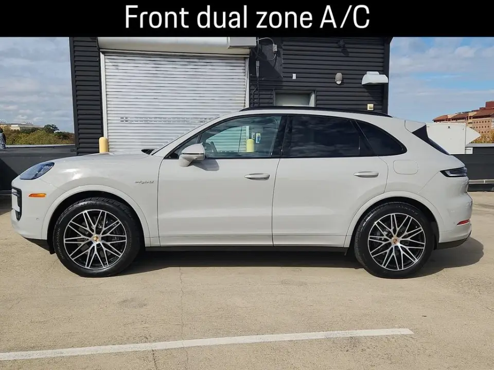 2025 Porsche Cayenne E-Hybrid - Photo 15