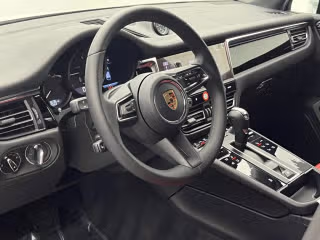 2026 Porsche Macan Base - Photo 25