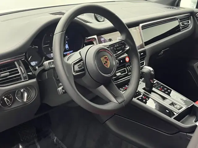 2026 Porsche Macan Base - Photo 30