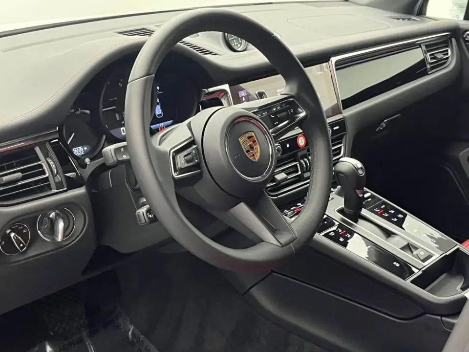 2026 Porsche Macan Base - Photo 31
