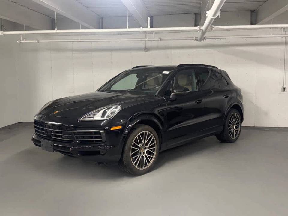 2023 Porsche Cayenne Platinum Edition AWD photo