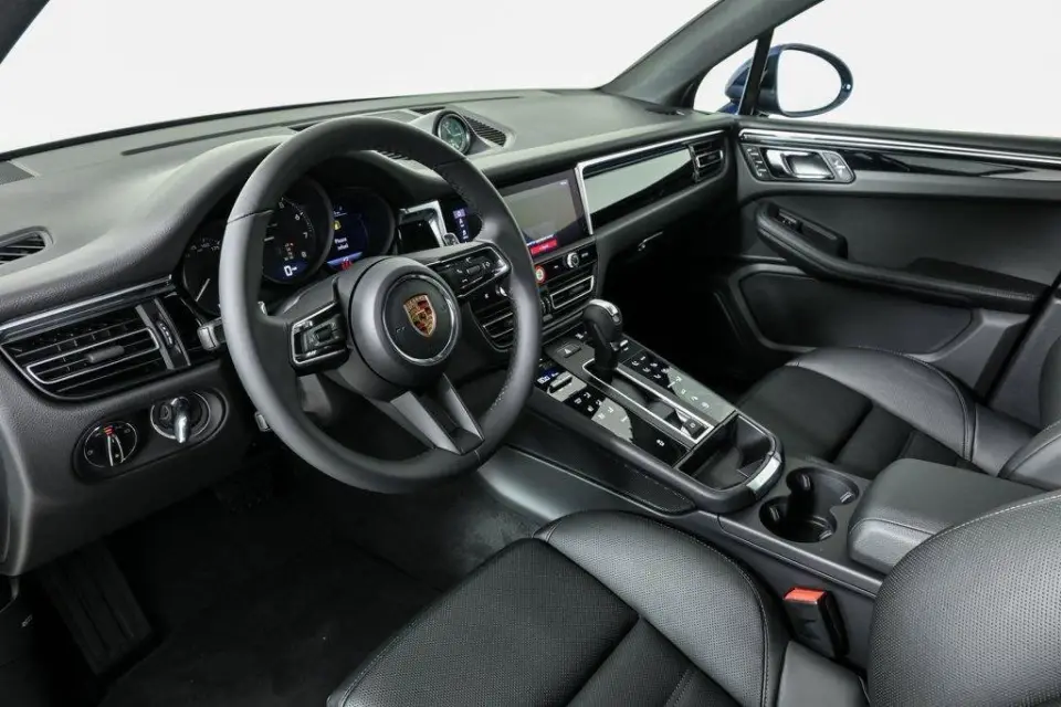 2026 Porsche Macan Base - Photo 31
