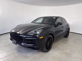 2022 Porsche Cayenne GTS's photo