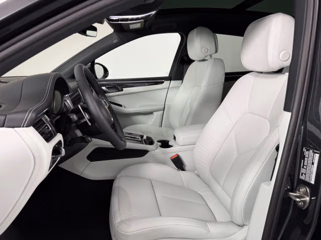 2026 Porsche Macan T - Photo 34