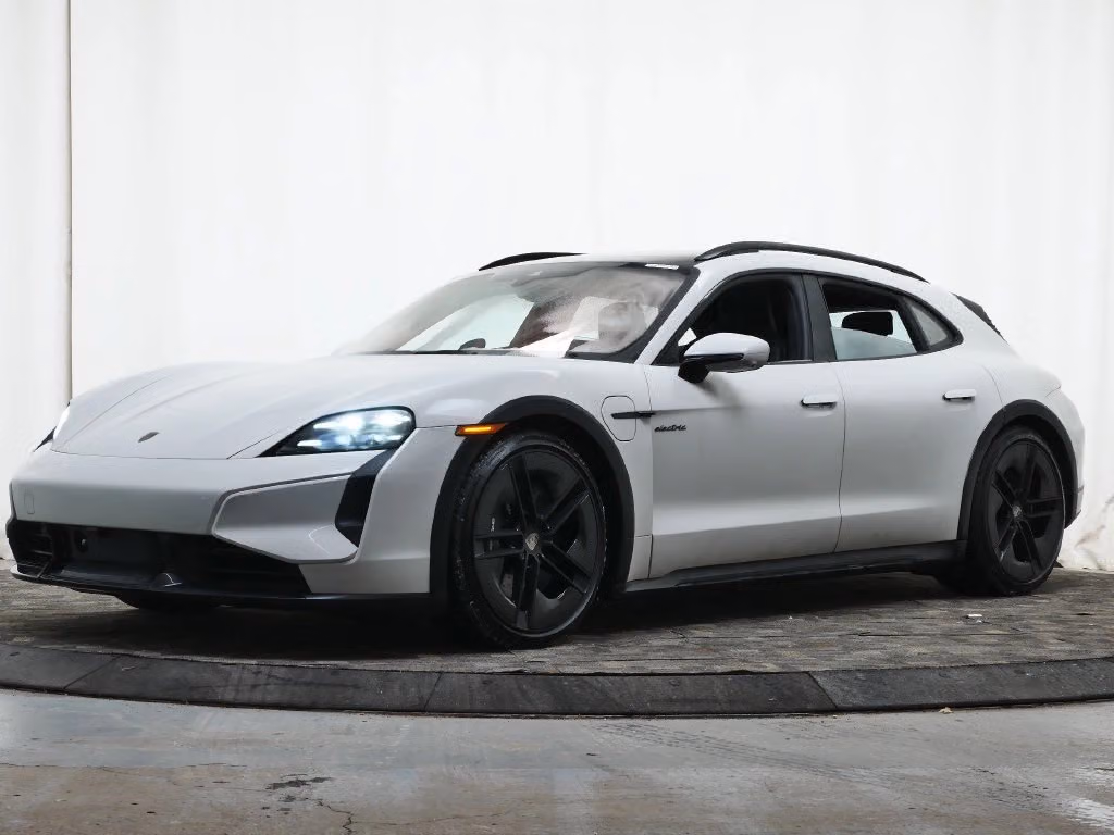 2026 Porsche Taycan Turbo S - Photo 4