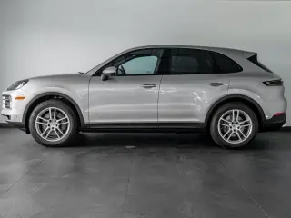 2025 Porsche Cayenne Base - Photo 13
