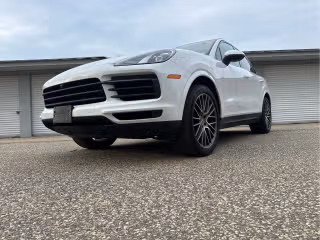 2023 Porsche Cayenne Platinum Edition's photo