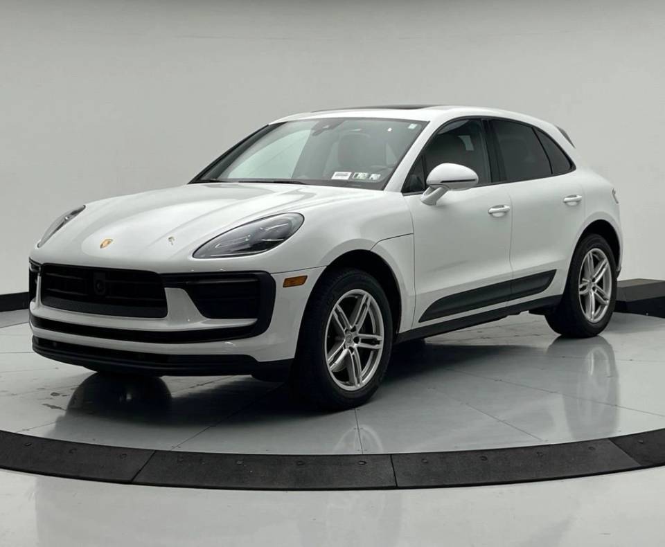 2024 Porsche Macan Base