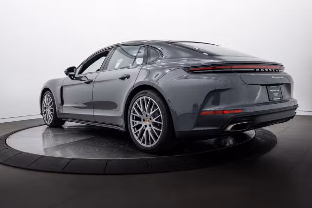 2026 Porsche Panamera Base - Photo 18
