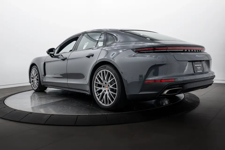 2026 Porsche Panamera Base - Photo 23