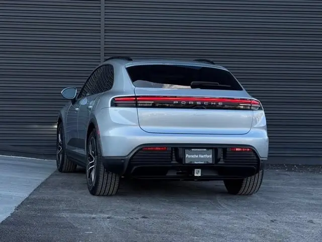2025 Porsche Macan Base - Photo 22