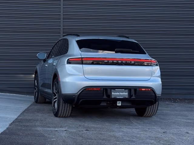 2025 Porsche Macan Base - Photo 19