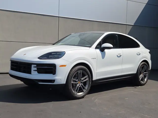2025 Porsche Cayenne Coup E-Hybrid - Photo 6
