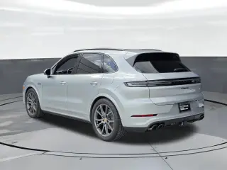 2026 Porsche Cayenne E-Hybrid - Photo 21